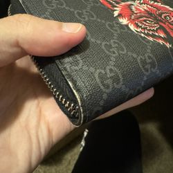 Gucci Long Wallet With Wolf Design