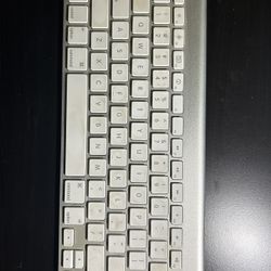 Apple Keyboard