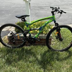 26” Hiland Clark Graffitied Green Mountain Bike 21 Spd Disc Brakes As/Is