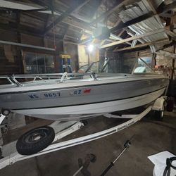 85 Rinker With 125 Hp US Marine