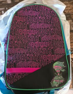 Universal studios halloween horror nights fortnite fortnitmares backpack