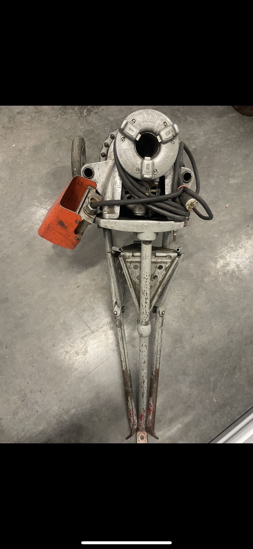 Ridgid Portable Pipe Threading Machine,