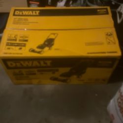 Dewalt 21” (533mm) Self Propelled Mower