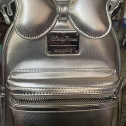 Minnie Mouse Disney 100 Platinum Silver Loungefly Mini Backpack