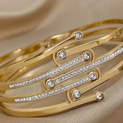  Stainless Steel 18 K Gold Plated  Water-Resistant Durable Bracelet - Trendy Stylish Jewelry for Daily Wear 