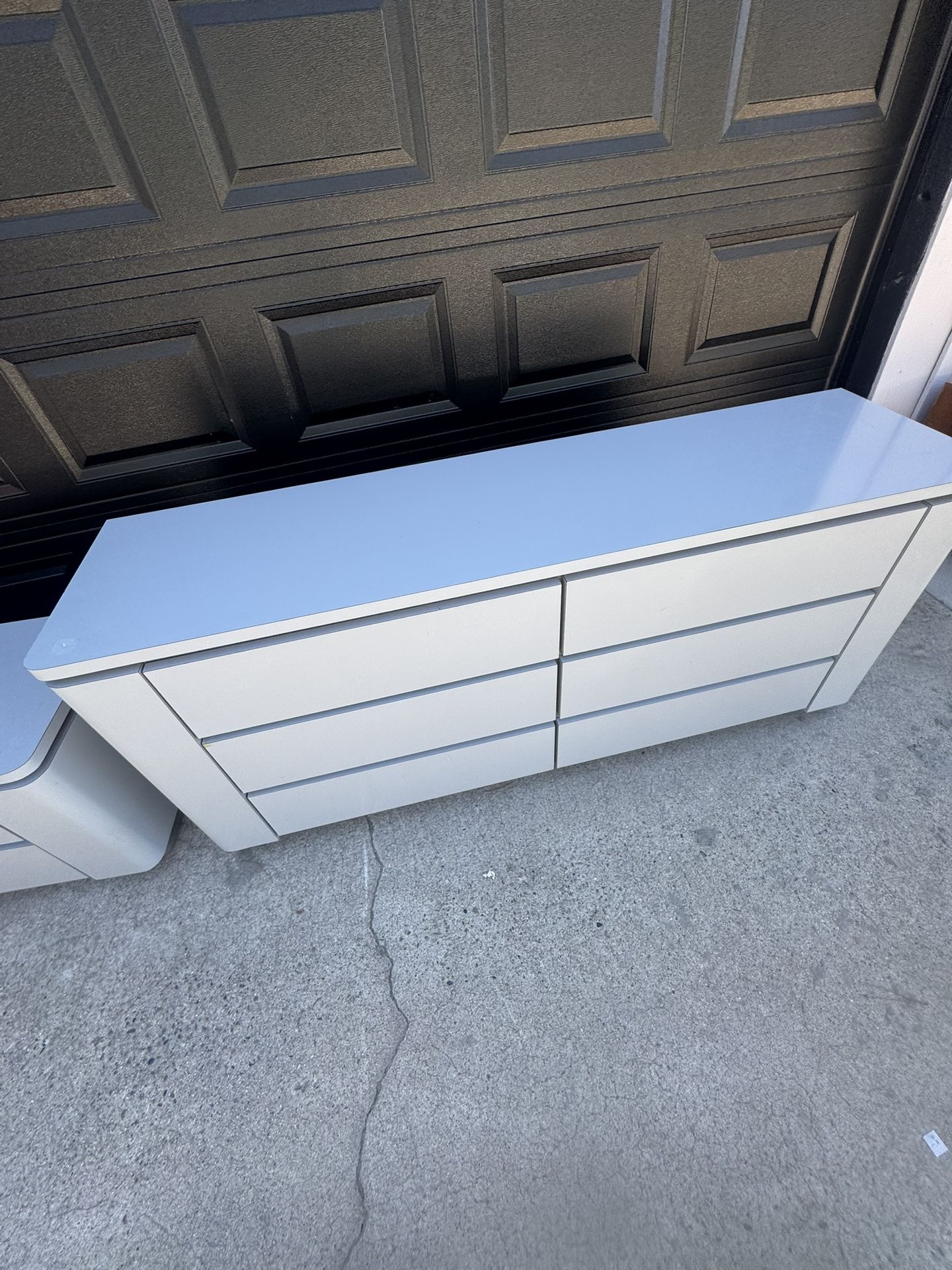 Dresser Set