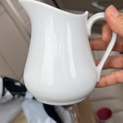 Milk pot