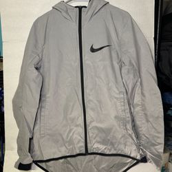 Nike Shield Basketball Gray Hooded Windbreaker Jacket Full Zip Men’s Small