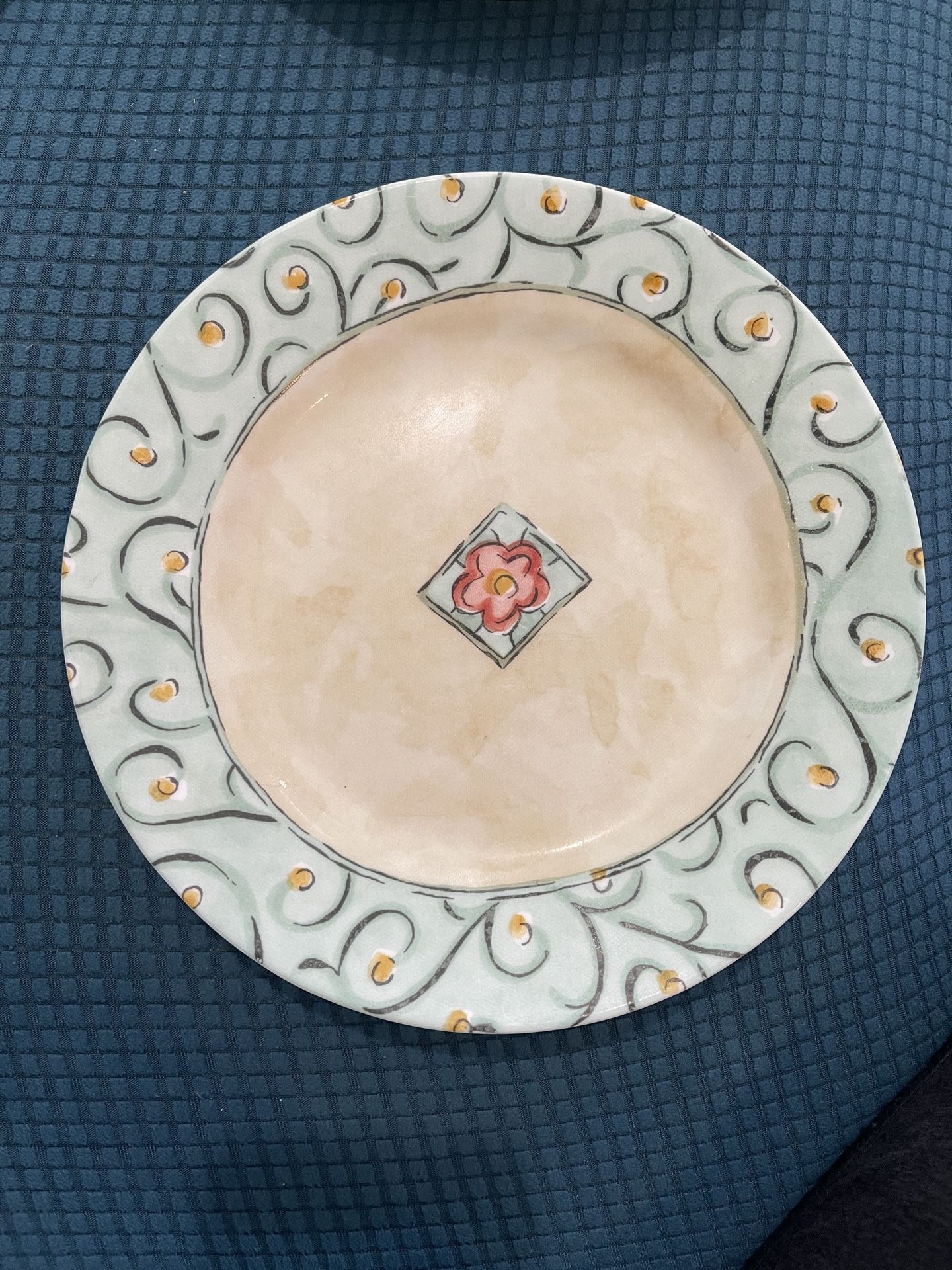 4 SET OF VINTAGE CORELLE SALAD PLATES