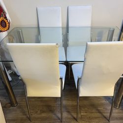Glass Table & Chairs *MUST GO ASAP*