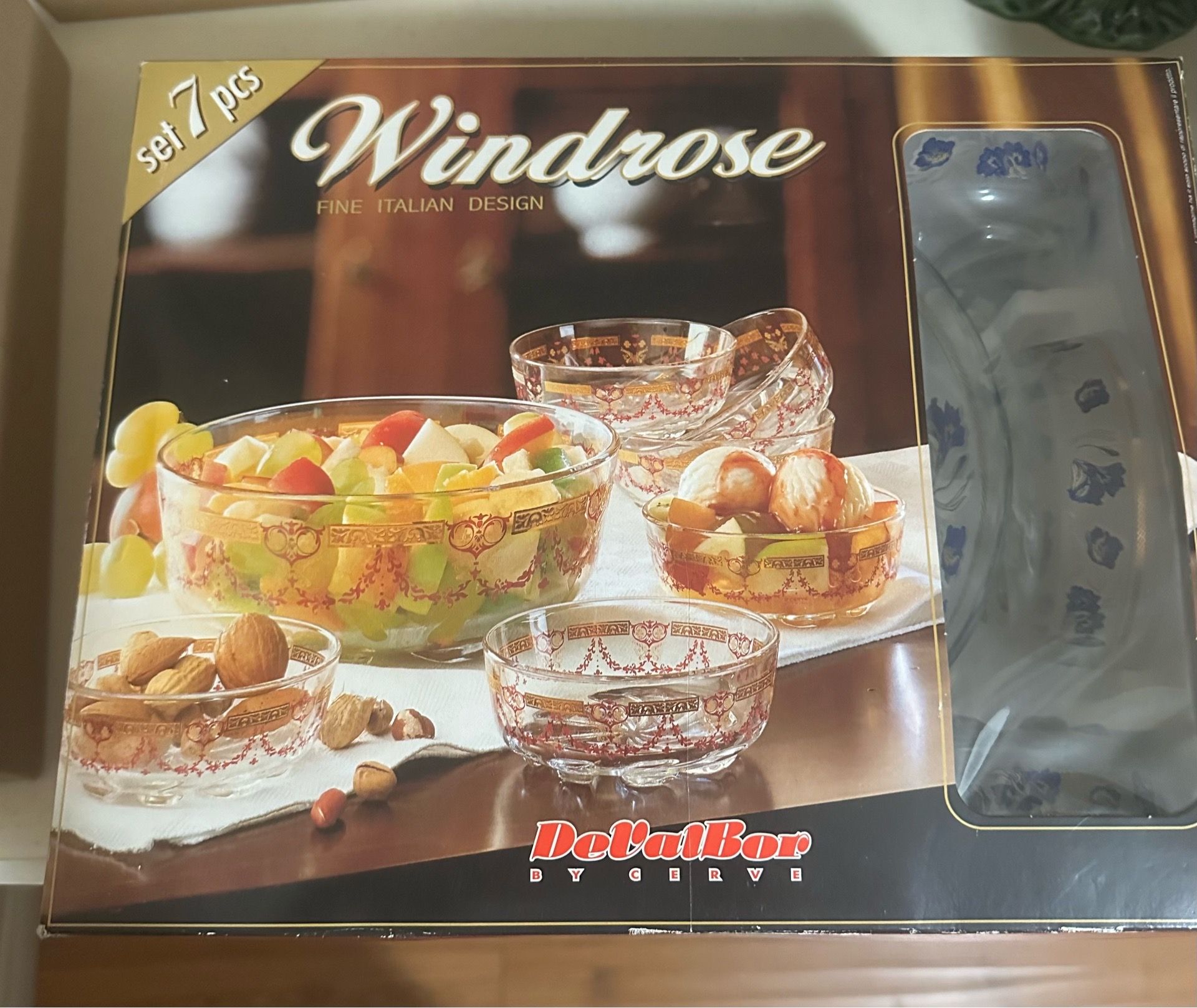 Salad bowls