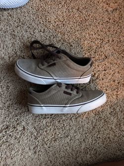 Vans size 2.5y