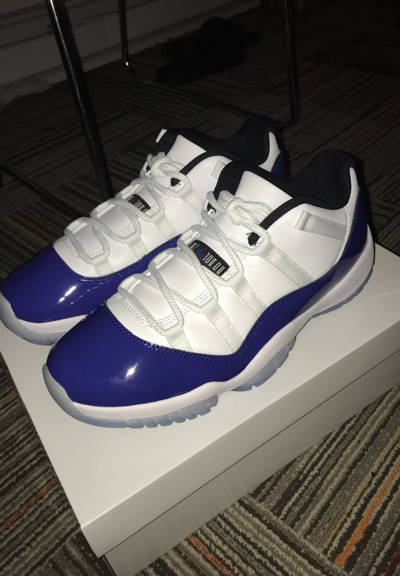 Jordan 11 Low blue
