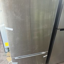 30 in. 18.7 cu. ft. Bottom Freezer Refrigerator in Fingerprint Resistant Stainless Steel, Garage Ready