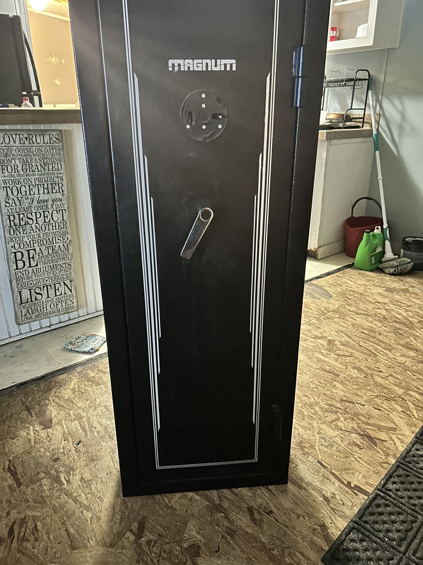 Weapon Safe/MAGNUM brand