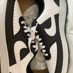 Nike Black And White 