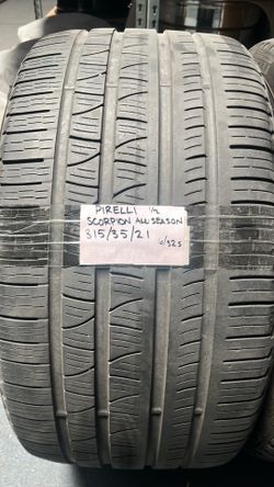 Pair of Pirelli 315/35/21 scorpion all-season tires 6/32s
