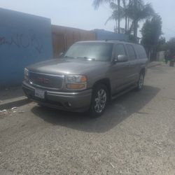 2006 Gmc Yukon Denali 280.000k great conditions. Todo trabaja muy bien.  paso smog  sin problemas . Ninguna lus prendida.