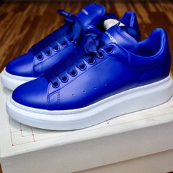 $800 AUTHENTIC ALEXANDER MCQUEEN 