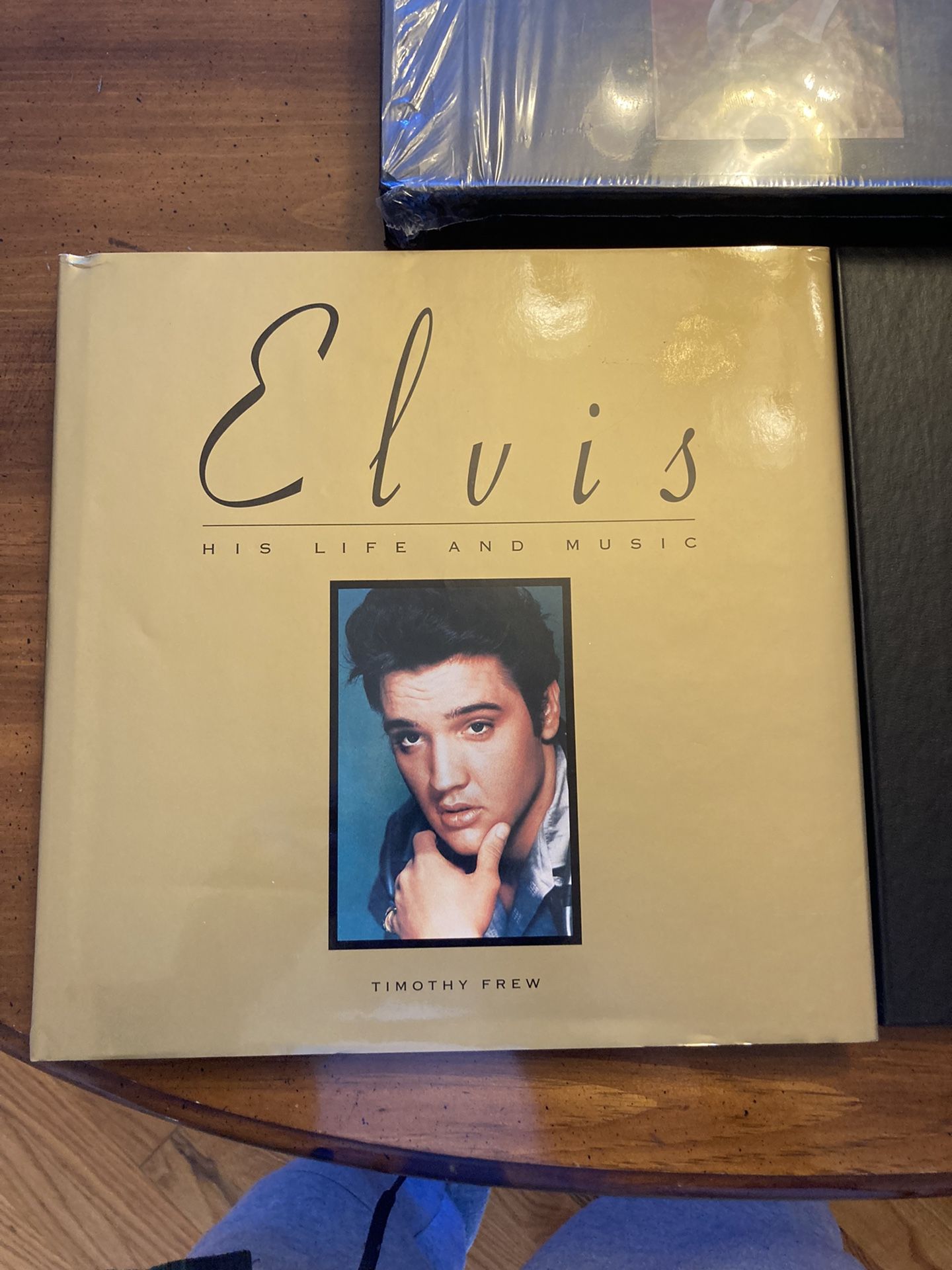 Elvis Collection CDs and history of his life. I’ve had this collection for 40 years brand new collectors item.brand New.