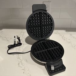Cuisinart Classic Waffle Maker 
