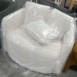 LARGE SWIVEL ACCENT CHAIR WITH PILLOWS 
