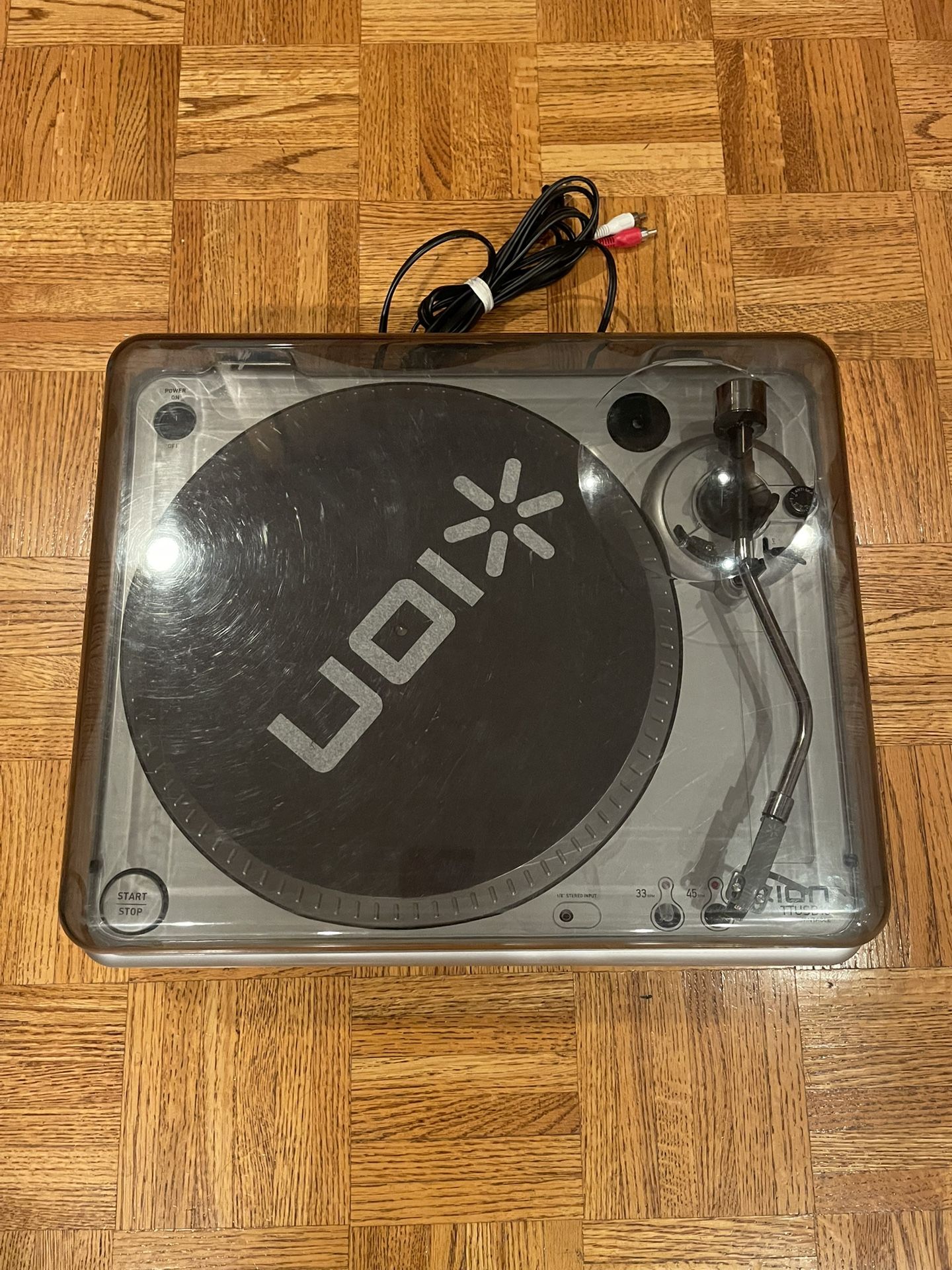 ION TTUSB10 USB Digital Conversion Turntable with USB Cable