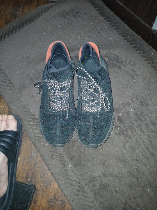 Yeezzy Adidas Size 10 1/2 Black