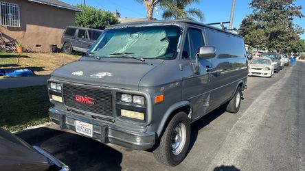 1993 GMC VANDURA