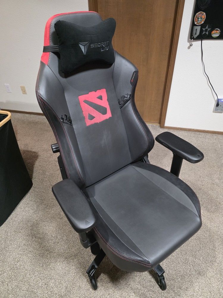 Secretlab TITAN Gaming Chair (DOTA 2)