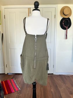 Volcom short overalls new
