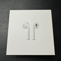 Apple AirPods With Charging Case (2nd Generation)