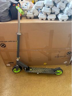Mongoose scooter