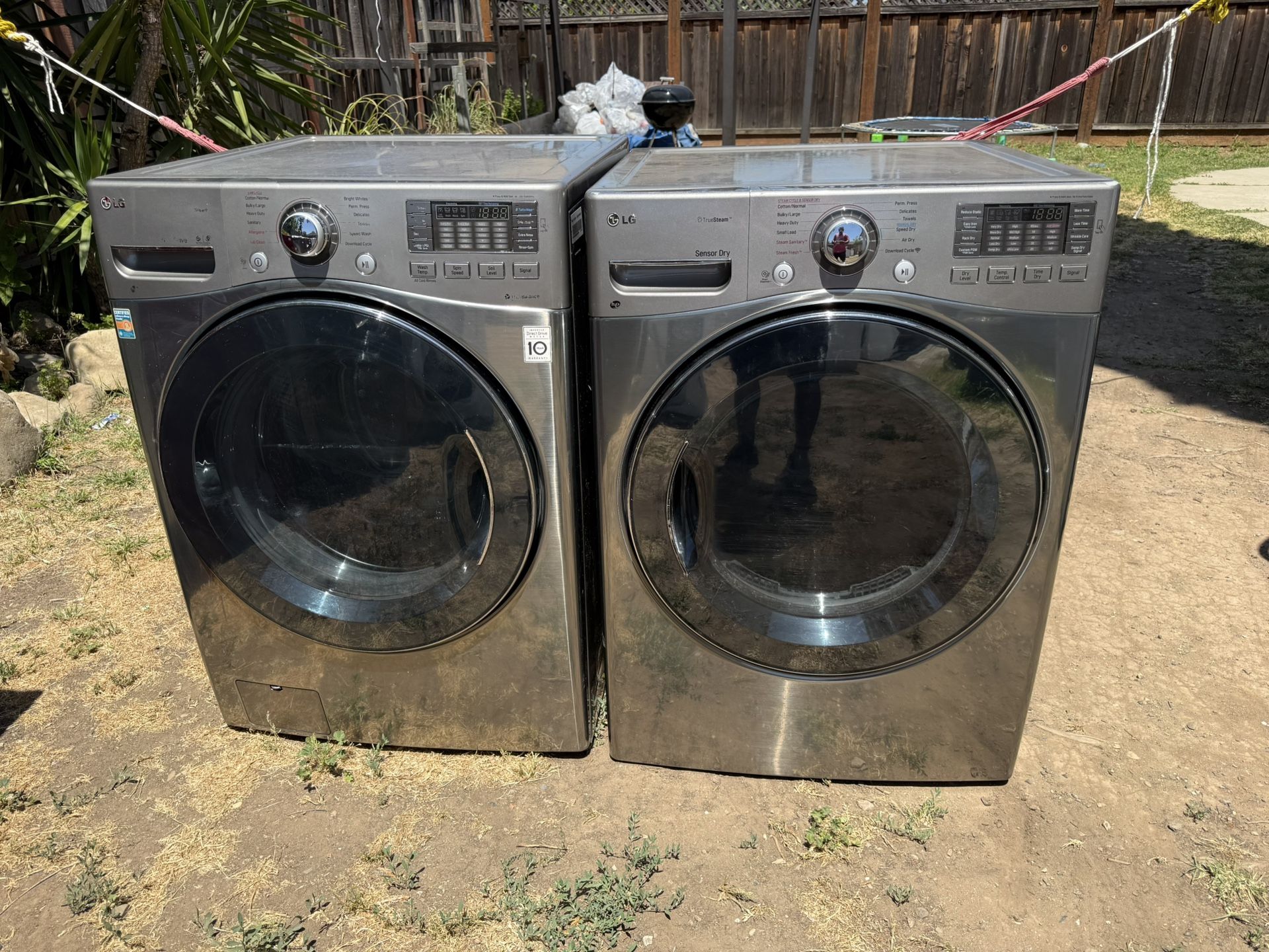 LG WASHER AND STEAM ELECTRIC DRYER SET