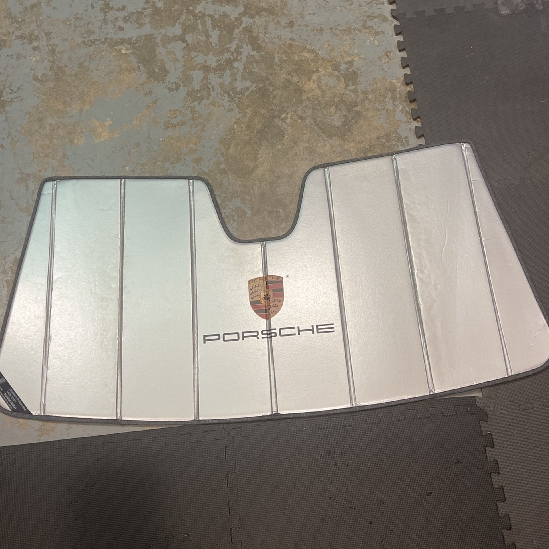 OEM Porsche Cayenne Sunshade / Windshield Parasol โ Excellent Fit