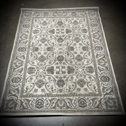 5.3 X 7.5 Classic Ivory Area Rug