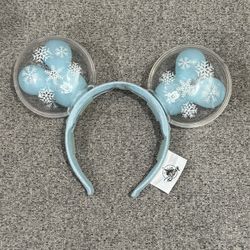 Disney Winter Christmas Snowflake Mickey Ballon Light Up Ears Headband Pre-Owned