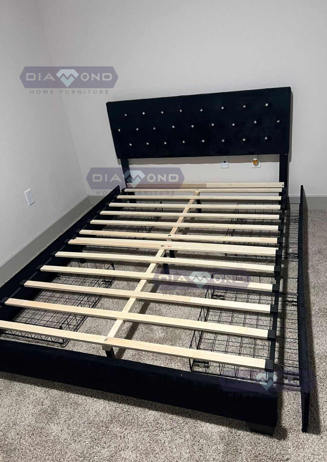 QUEEN BED W/ STORAGE DRAWERS