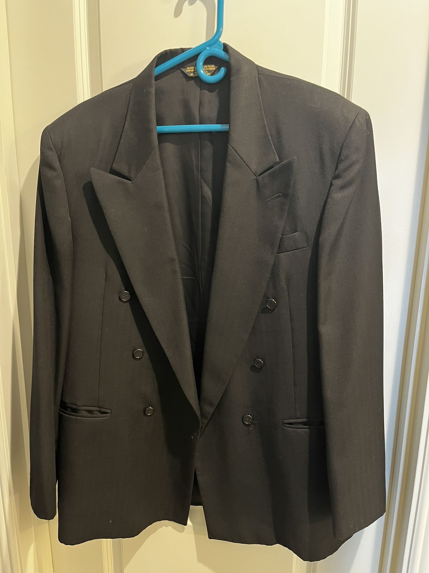 Men’s black 2-piece suit