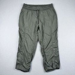 The North face Aphrodite 2.0 Capris Women S Small P Olive Green Hiking Outdoors pants activewear