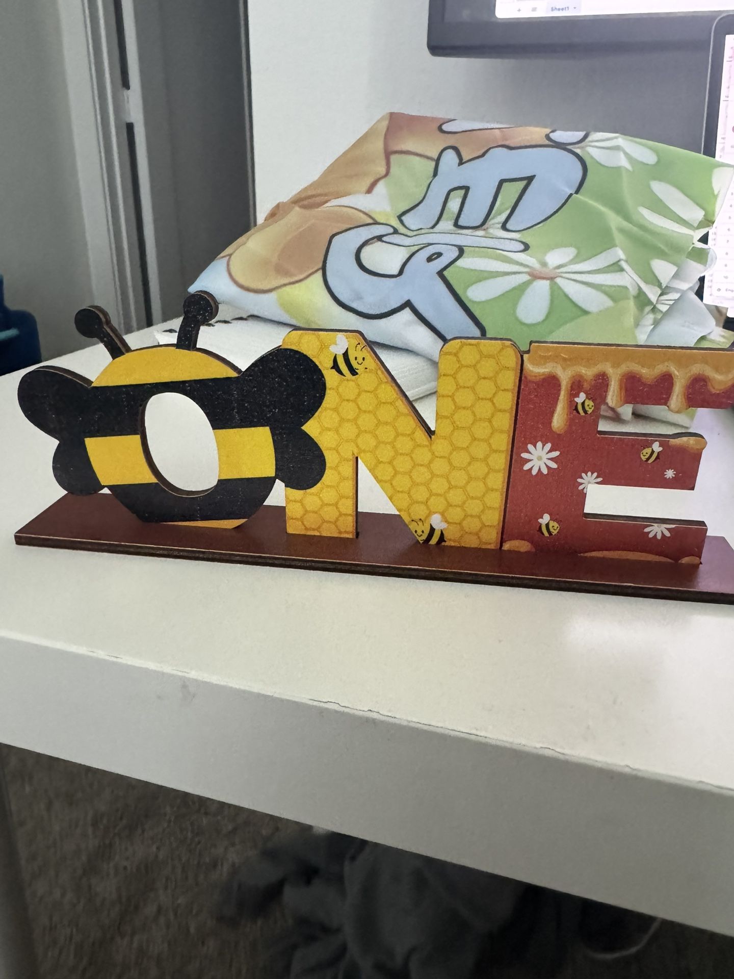 Winnie The Pooh/ Bee 1st Bday Decor