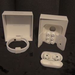 Apple AirPods Pro 2 With Noise Cancellation