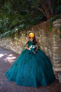 Quinceañera Dress Moda2000 for Sale in Crystal City, CA