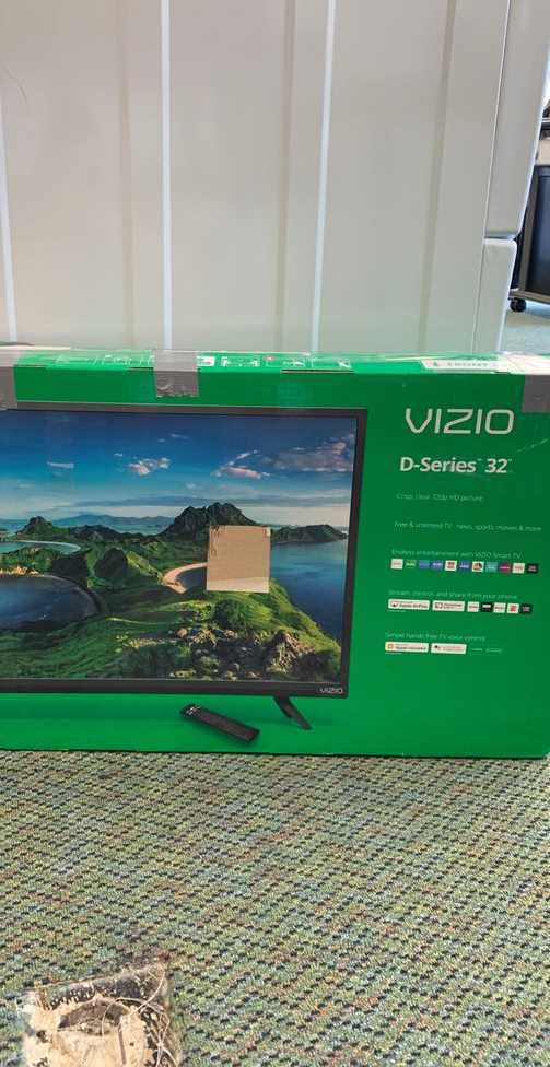 Vizio TV 32 inches!! Brand new with warranty V