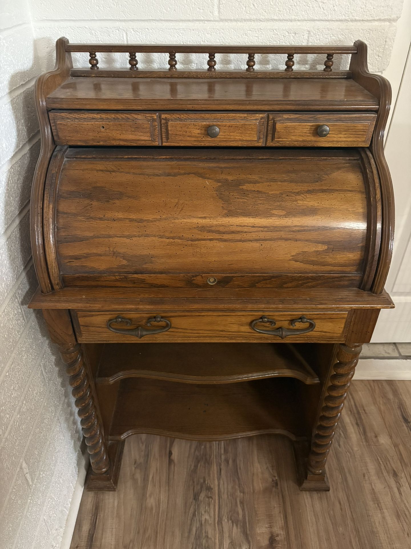 Antique Oak Roll Top Desk Mt. Airy