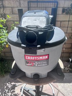 Wet/dry vacuum plus handheld blower