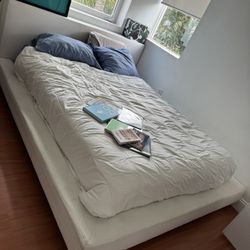 Designer Italian Modern Bed 