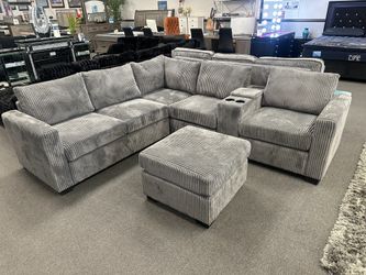 Gray Sofa Sectional w/ Free Ottoman & USP Outlets