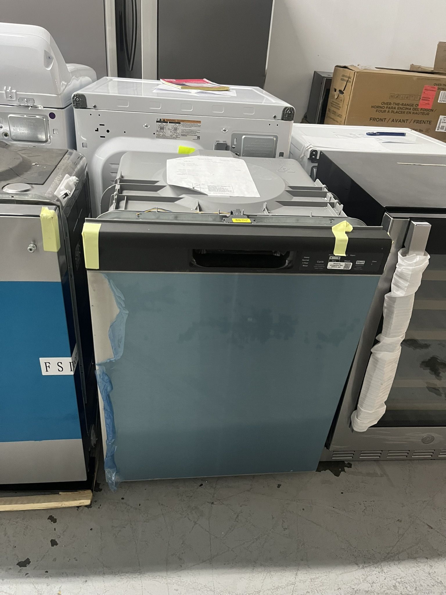 Ge - Energy Star Dishwasher in Stainless steel (1yr GE warranty) 