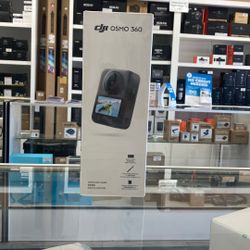 DJI Osmo 360 Adventure Combo